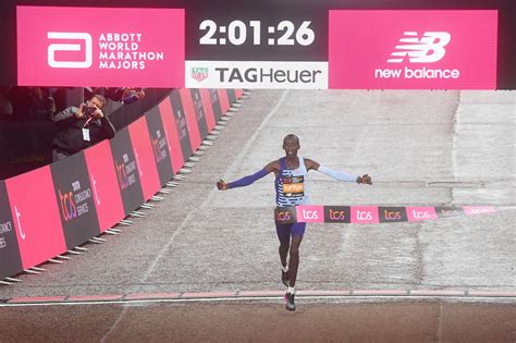 A Maratona de Londres: Uma Prova Insólita de Vontade e Determinação que Redefiniu o Esporte Adaptado